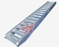 1 Paar B20/23 Alu Verladeschienen mit Rand / Länge: 1960mm 1 Paar B20/23 Alu Verladeschienen mit Rand / Länge: 1960mm